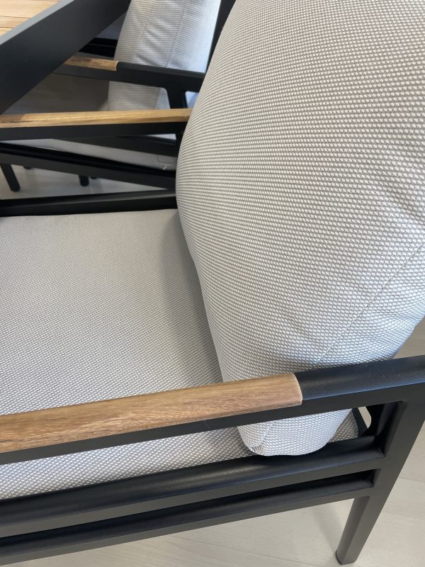 Emoti Teak (black) table - Image 7