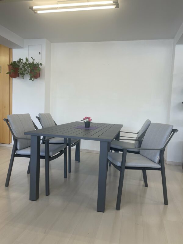 Rosehill T - Image 43