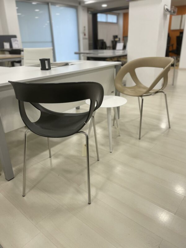 Moema chrome chair