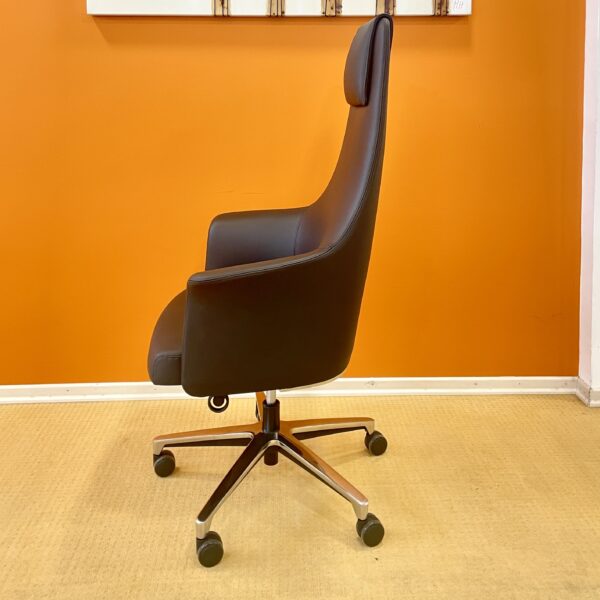 Boss E - Image 8