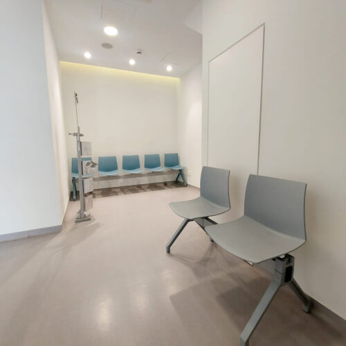 Visitor Chairs & Bench