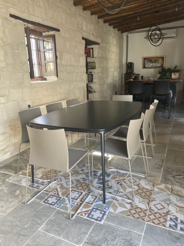 Lea Table - Image 12