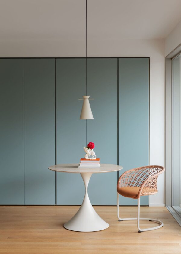Leo Table - Image 4