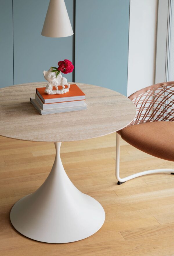 Leo Table - Image 3